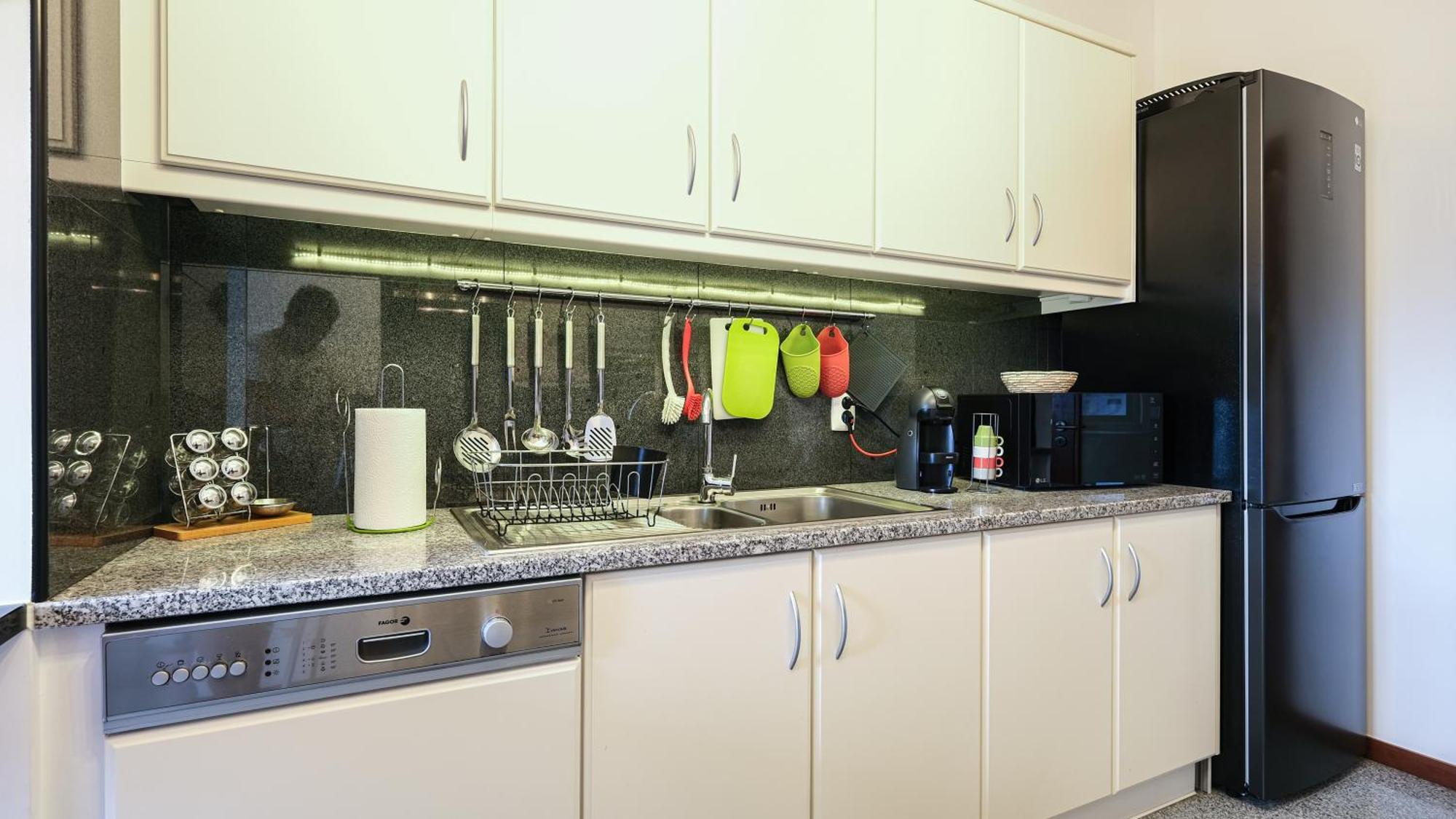 Relax Inn Apartment Понта-Делгада Экстерьер фото